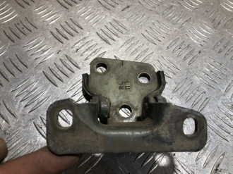 Петля двери задней правой нижняя Land rover Freelander 1998-2006