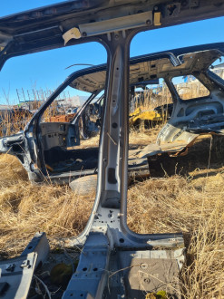 Порог со стойкой правой Land rover Range rover iii 2002-2012