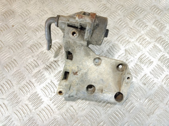 Кронштейн компрессора кондиционера Land rover Range rover iii 2002-2012