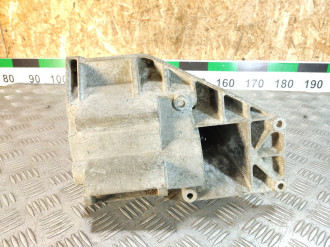 Кронштейн двигателя Land rover Range rover iii 2002-2012