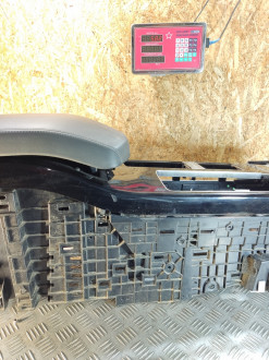 Подлокотник Land rover Range rover iv 2013-2021