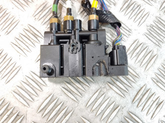 Блок клапанов Land rover Range rover iv 2013-2021