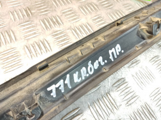 Обшивка крышки багажника Land rover Range rover iv 2013-2021