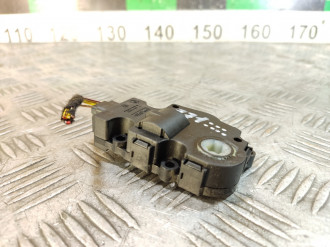 Моторчик заслонки отопителя Land rover Range rover iv 2013-2021