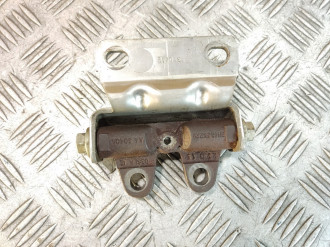 Кронштейн глушителя Land rover Range rover iv 2013-2021