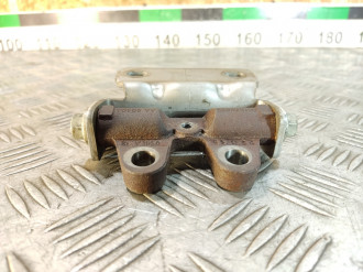Кронштейн глушителя Land rover Range rover iv 2013-2021