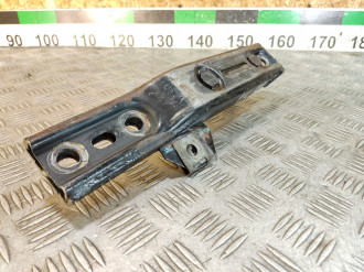 Кронштейн передней балки левый Land rover Range rover iv 2013-2021