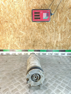 Амортизатор передний левый Land rover Range rover iv 2013-2021