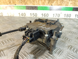 Доводчик Land rover Range rover iv 2013-2021
