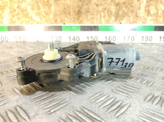 Моторчик стеклоподъемника правый задний Land rover Range rover iv 2013-2021