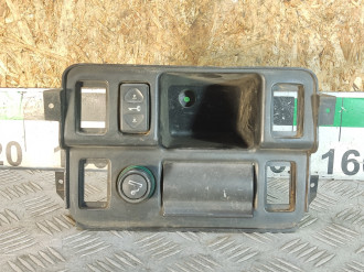 Пепельница задняя в консоль Land rover Freelander 1998-2006