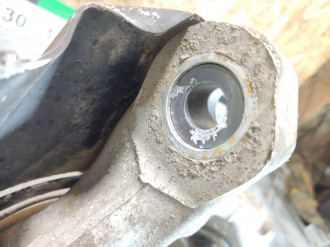 Кулак поворотный передний левый Land rover Range rover iv 2013-2021