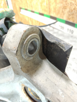 Кулак поворотный передний левый Land rover Range rover iv 2013-2021