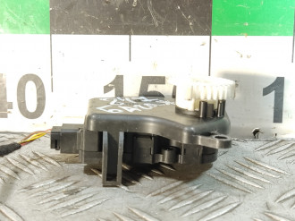 Моторчик заслонки отопителя Land rover Range rover iv 2013-2021
