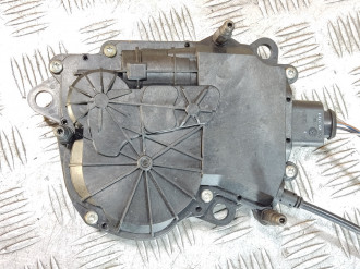 Доводчик Land rover Range rover iv 2013-2021