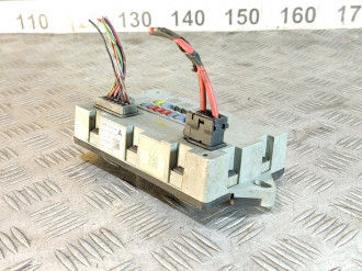 Блок предохранителей на батареи Land rover Range rover iv 2013-2021