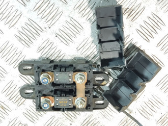 Блок предохранителей салонный Land rover Range rover iv 2013-2021