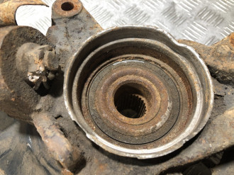 Кулак поворотный передний правый Lexus Rx 1998 2003