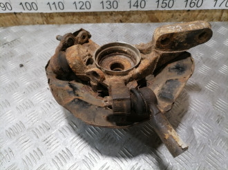 Кулак поворотный передний правый Lexus Rx 1998 2003