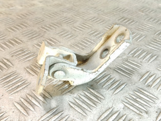 Петля двери передней правой верхняя Lexus Rx 1998 2003
