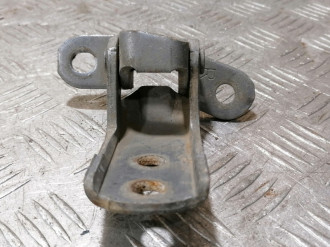 Петля двери передней правой верхняя Lexus Rx 1998 2003
