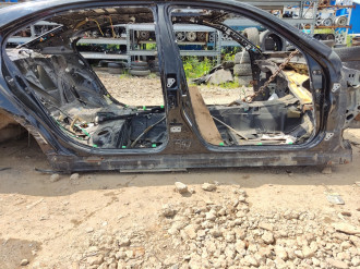 Порог со стойкой правой Lexus Ls 2006-2017