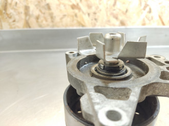 Насос водяной помпа Lifan X60 2012-2021