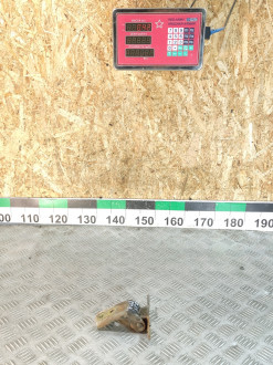 Петля двери передней правой верхняя Lifan Solano 2010-2016