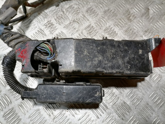 Блок предохранителей моторный Mazda Mpv LW ЛВ