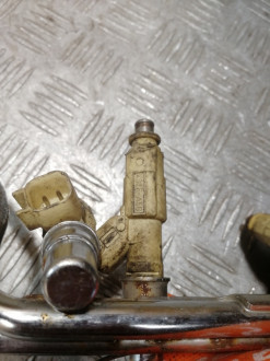 Форсунка двигателя Mazda Mpv LW ЛВ