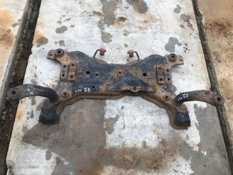 Балка подмоторная Mazda 3 BK бк