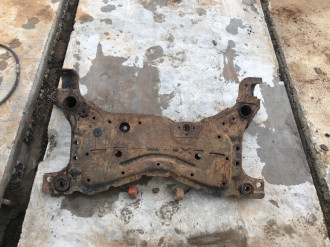 Балка подмоторная Mazda 3 BK бк