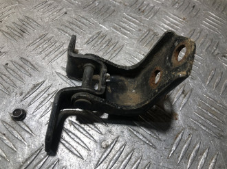 Петля двери передней правой нижняя Mazda Cx7 2007-2012