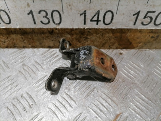 Петля двери задней левой нижняя Mazda Cx7 2007-2012