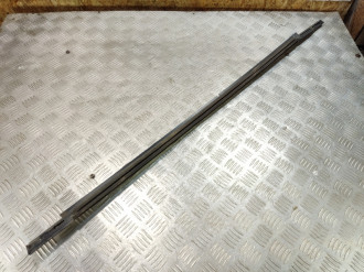 Накладка стекла двери передней правой Mazda Cx7 2007-2012