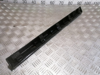 Молдинг двери передней левой Mazda Cx7 2007-2012