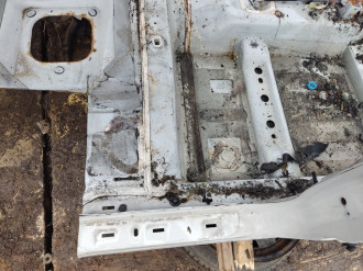 Порог со стойкой правой Mazda Cx7 2007-2012