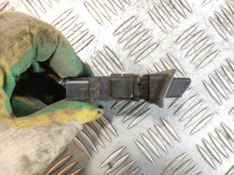 Кнопка аварийной сигнализации Mazda Mpv LW ЛВ