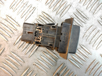 Кнопка аварийной сигнализации Mazda Mpv LW ЛВ