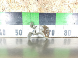 Петля двери передней левой нижняя Mazda Carol 2004-2009