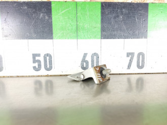 Петля крышки багажника правая Mazda Carol 2004-2009