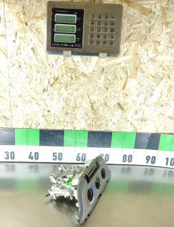 Блок управления отопителя климатической установки Mazda Carol 2004-2009