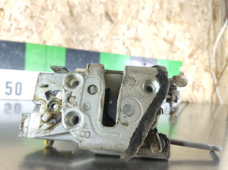 Замок двери задней правой Mazda Carol 2004-2009