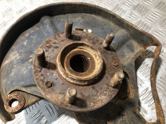Кулак поворотный передний левый Mazda Cx7 2007-2012