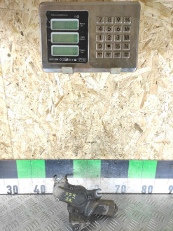 Моторчик стеклоочистителя задний Mazda Mpv LW ЛВ