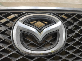Решетка радиатора Mazda Mpv LW ЛВ