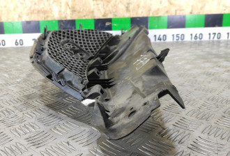 Решетка радиатора Mazda Mpv LW ЛВ