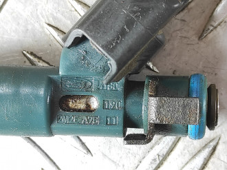 Форсунка двигателя Mazda Mpv LW ЛВ