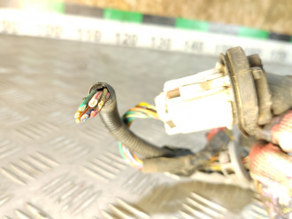 Проводка двери зад. Mazda 323 1994-1998