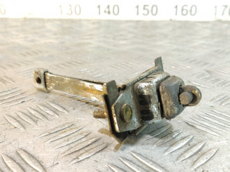 Ограничитель двери передний Mazda 323 1994-1998